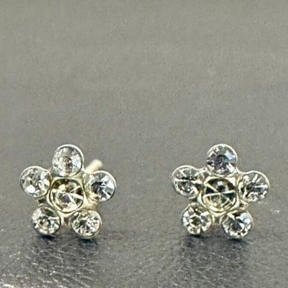 Studex 585 14k White Gold Daisy Earrings - Picture 2 of 5